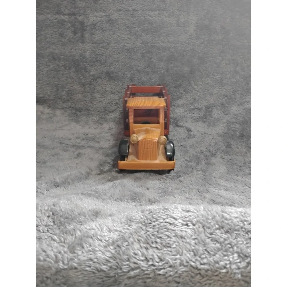 Vintage Style‎ Delivery Brown Truck W Dark Brown Stack Bed